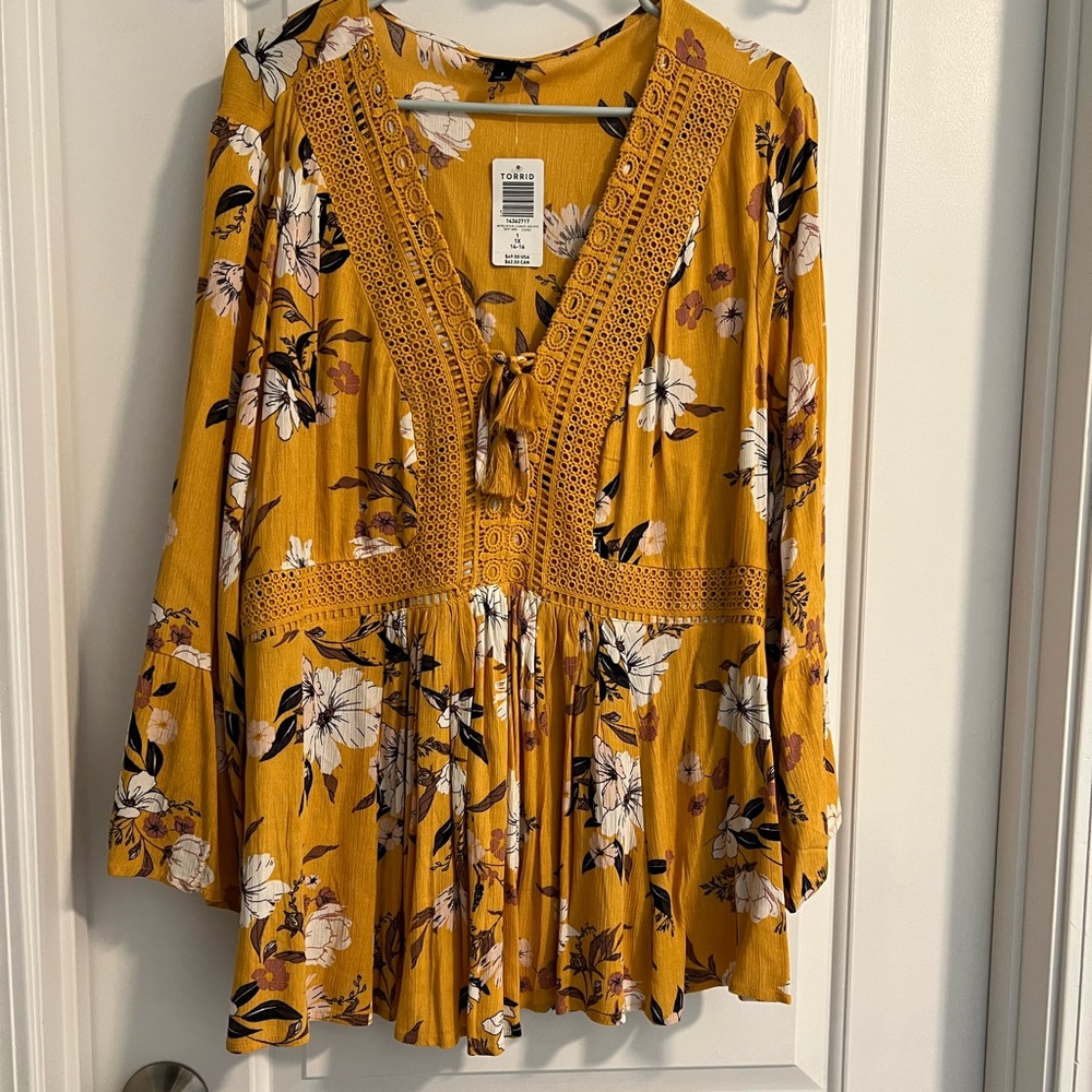 Torrid yellow babydoll tie-front top